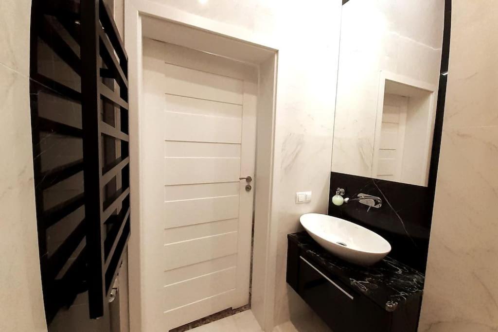 קרקוב Luxury Apartment - Rakowicka 6 מראה חיצוני תמונה